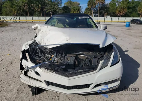 2013 Mercedes-Benz E 350 z USA, uszkodzony, nr VIN WDDKK5KF9DF188947